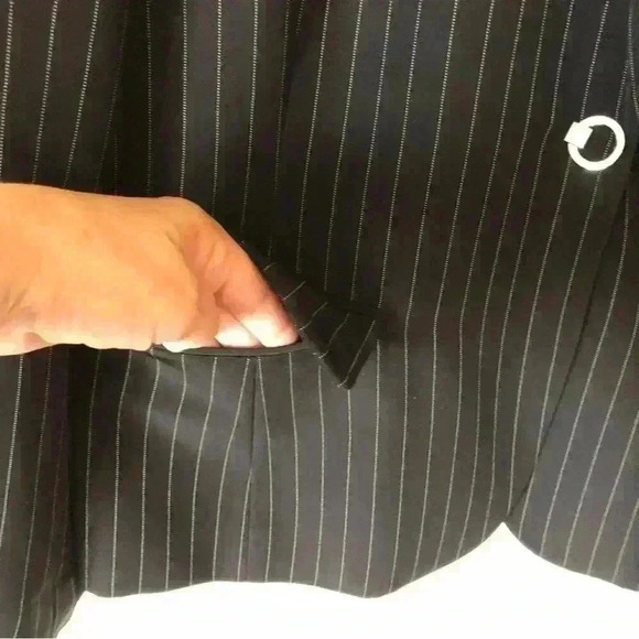 Liz Claiborne Striped Polyester Blazer Size 14 - Picture 4 of 10